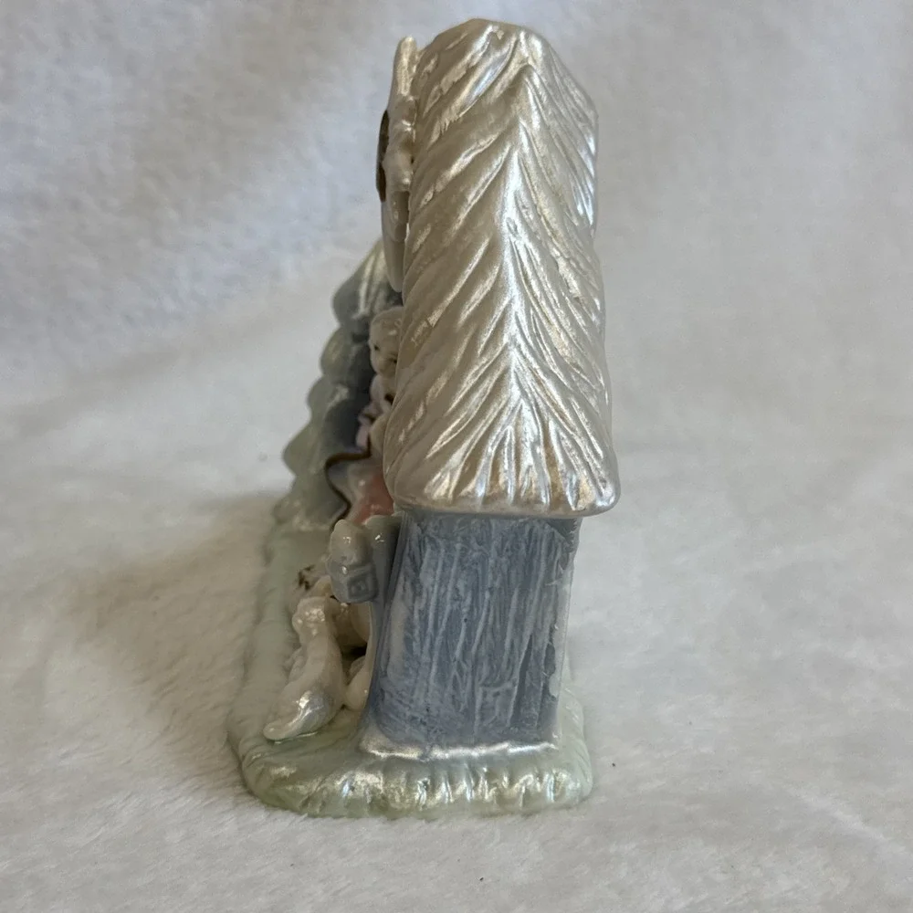 Designspirations Christmas Dreams Collection‎ Nativity Scene with Box